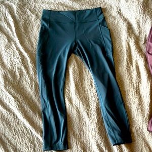 Women’s Size 12 lulululemon leggings with pockets